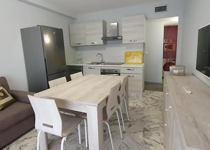 Sablettes Sea View شقة