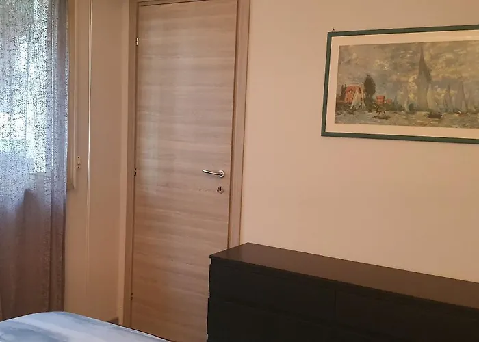 Sablettes Sea View مينتون