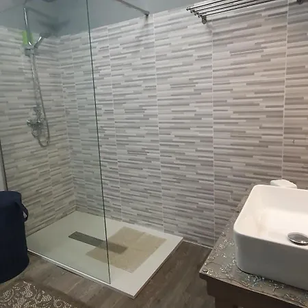 Sablettes Sea View Apartment *