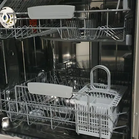 Sablettes Sea View Apartment *