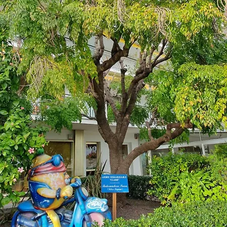 Sablettes Sea View Apartment