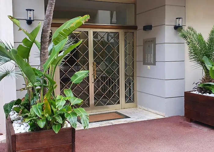 Sablettes Sea View * מנטון